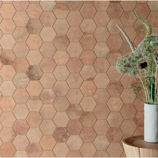 mediterran hatszogletu csempe country cotto tegla vegyes romai rakas greslap jarolap padlolap padloburkolat nappali konyha furdo burkolat csempebolt lameridiana amber.jpg